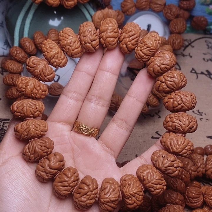 2***代文玩核桃手串龙纹桃核