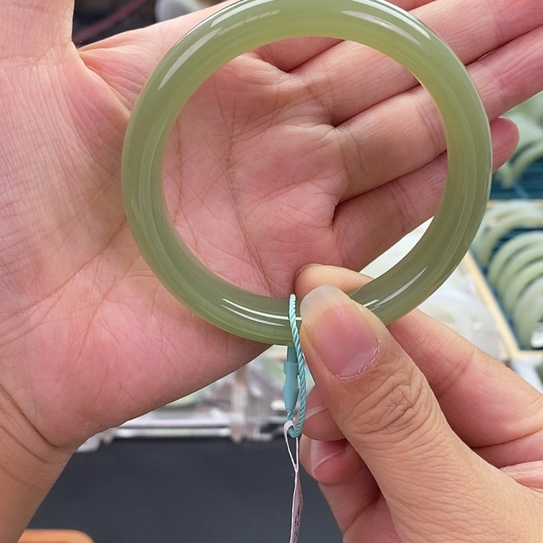 和田玉未镶嵌珠宝奇石和田玉手镯55.56