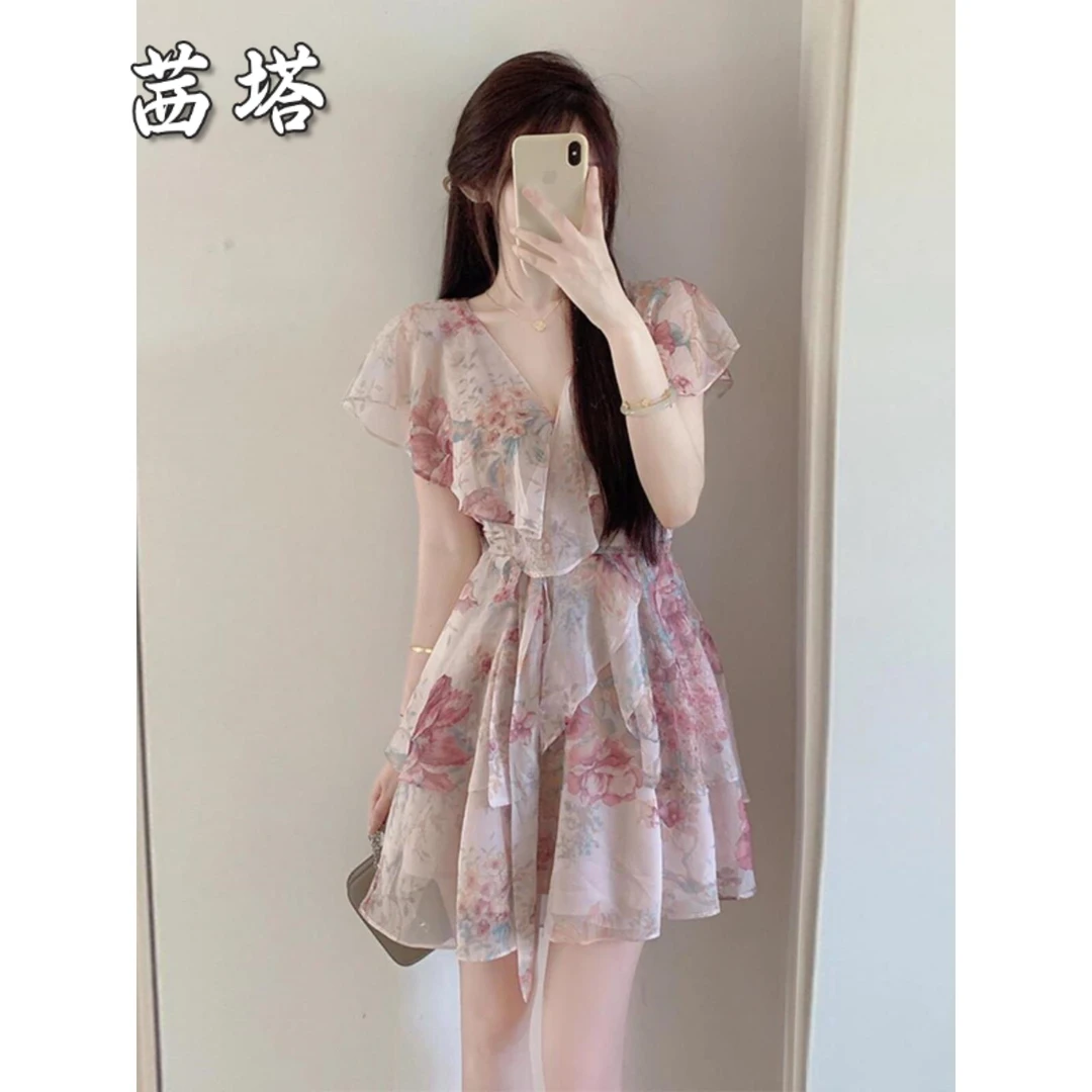 高级感法式V领雪纺碎花连衣裙女夏小个子荷叶边海边度假收腰裙子