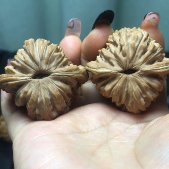 文玩核桃吊坠四座楼原桩