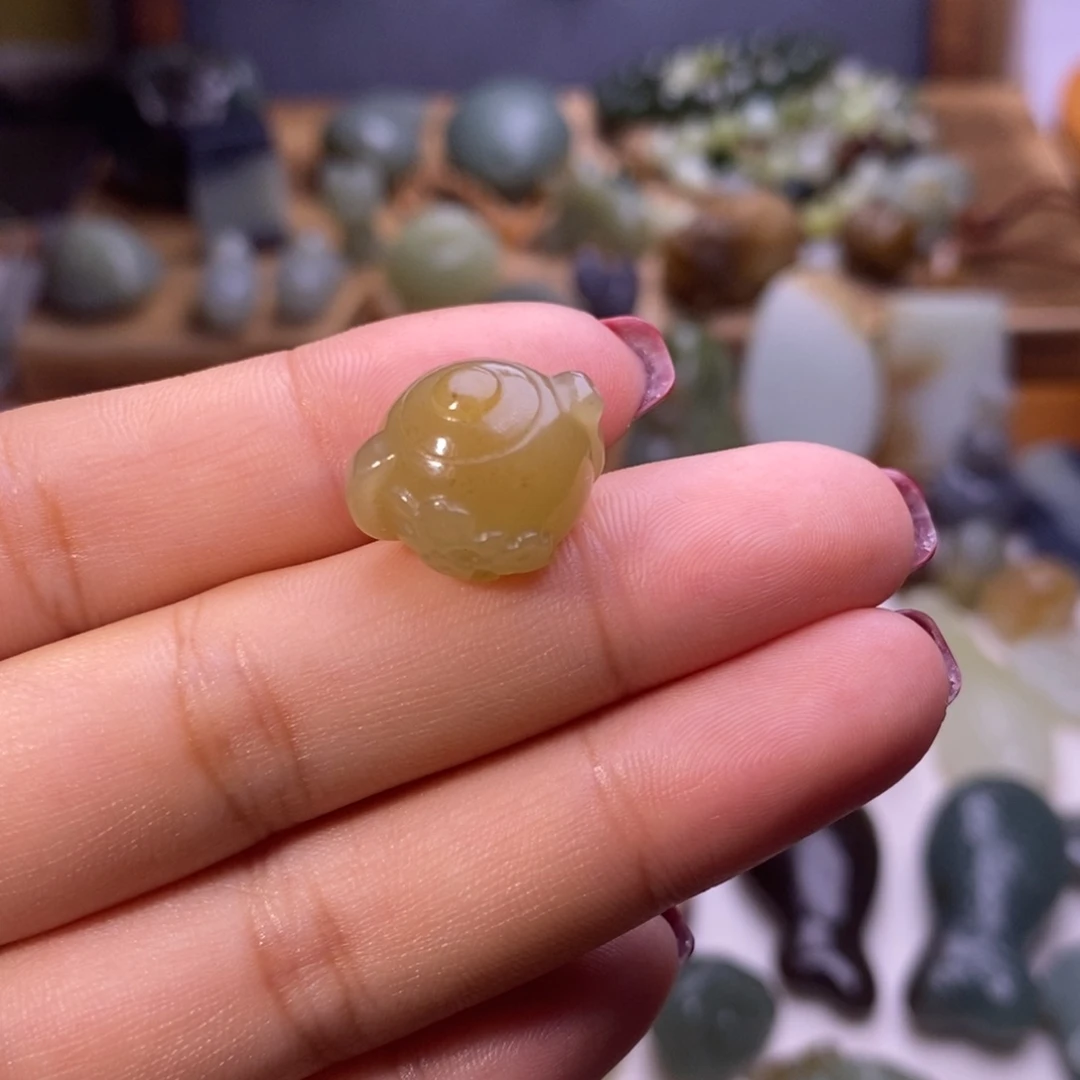 颈饰未镶嵌和田玉乌**酱