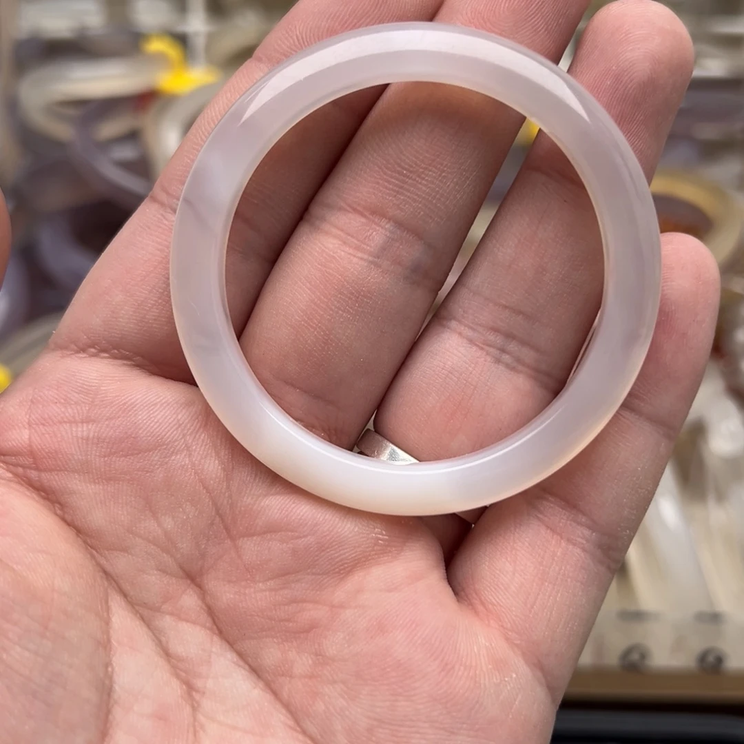 玛瑙/玉髓未镶嵌手镯50.0圈口出单号运费10不退