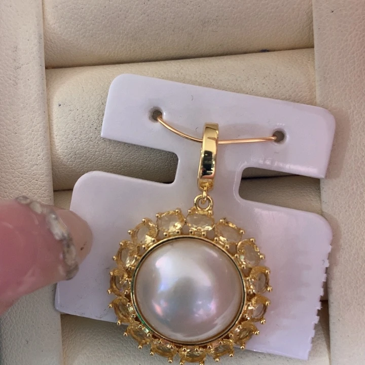 未镶嵌颈饰拼合珍珠（马贝珠）