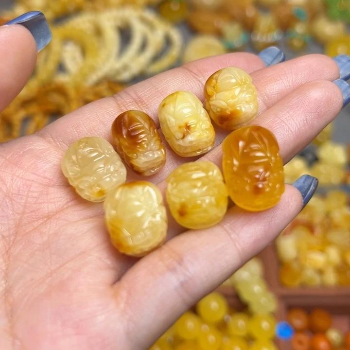 蜜蜡未镶嵌珠宝奇石-140-微瑕放漏貔貅吊坠多样性发一无优化