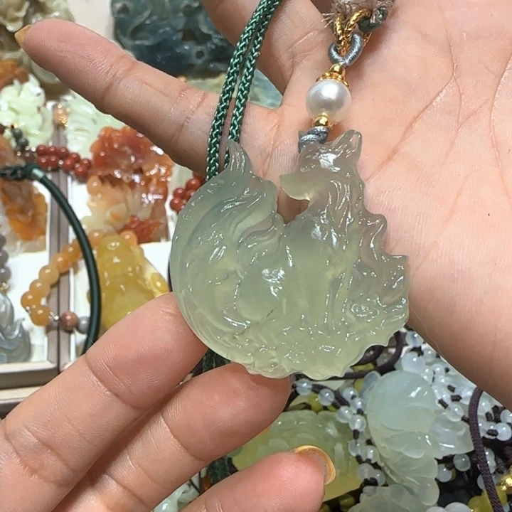 蛇纹石玉未镶嵌吊坠