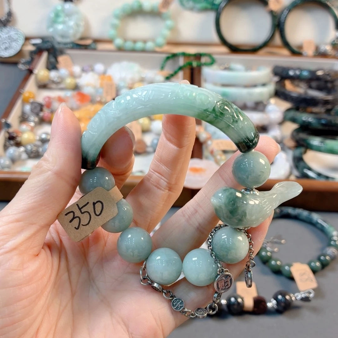 多***.翡翠未镶嵌颈饰福利