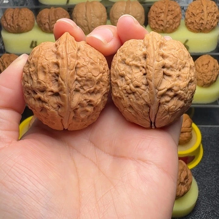 ****岸把件文玩核桃铁锤