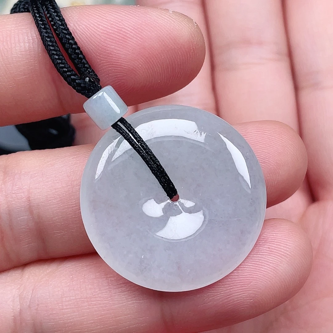 翡翠未镶嵌颈饰平安扣