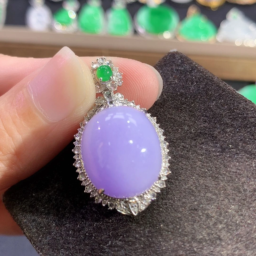 翡翠18K金镶嵌吊坠(赠链)