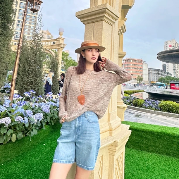 GIRDEAR/哥弟简约百搭圆领精致时尚星空镂空慵懒针织衫/138036