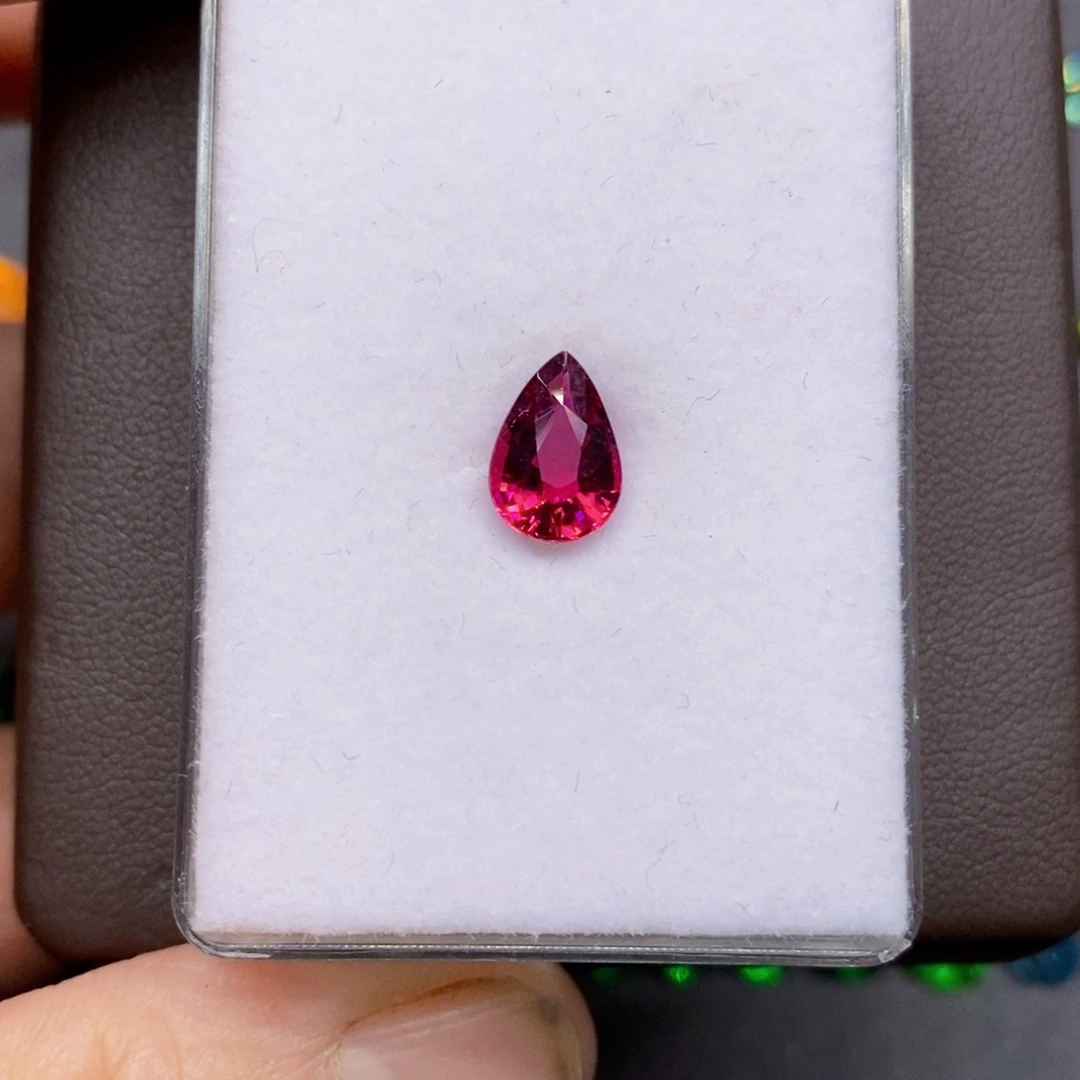 裸石未镶嵌碧玺卢比来了