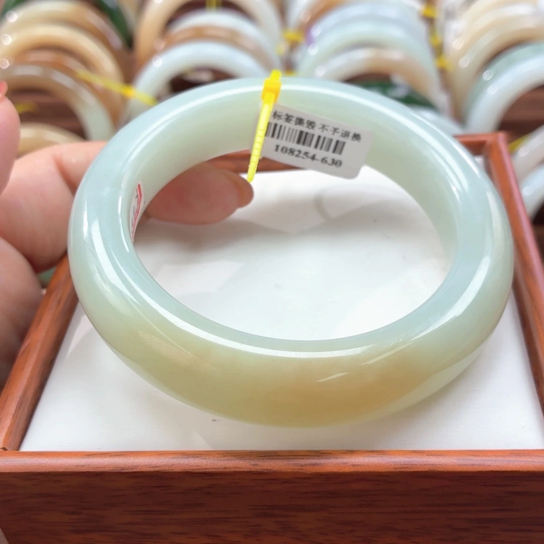 和田玉手镯未镶嵌60.5