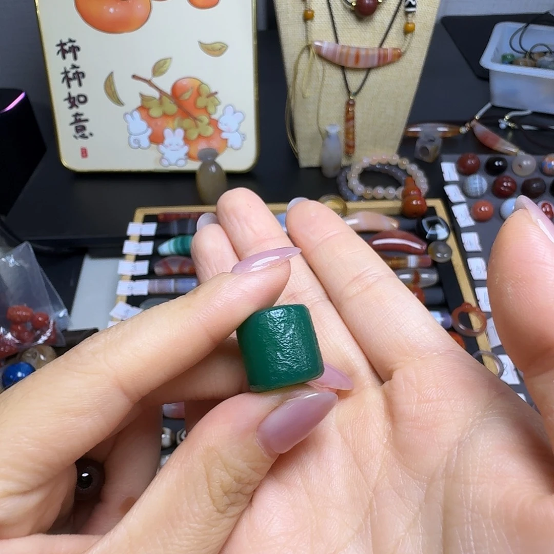 是***呀玛瑙/玉髓未镶嵌天然玛瑙