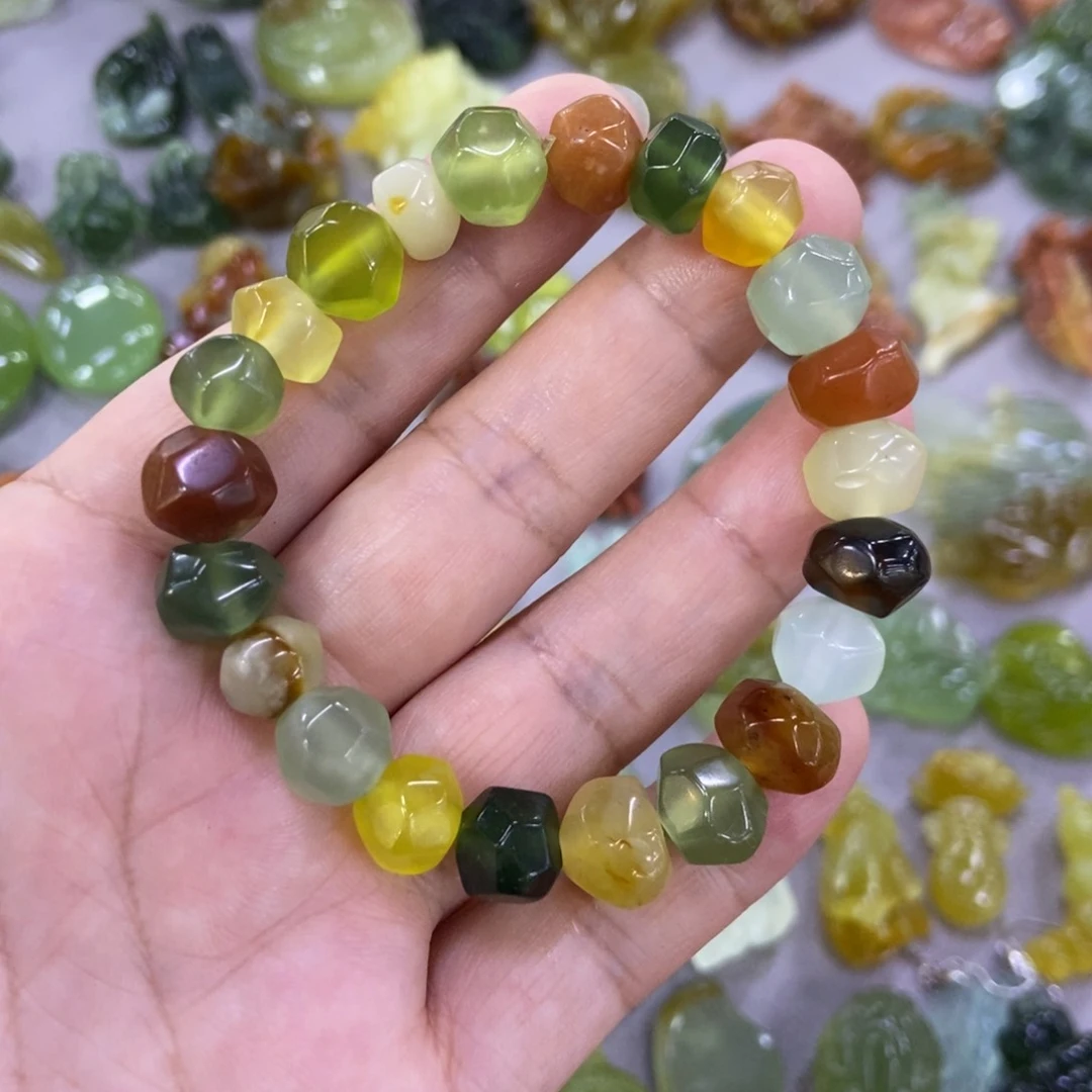 蛇纹石玉未镶嵌挂件