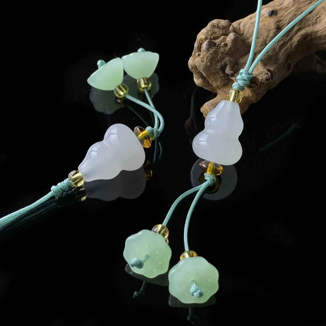 面面来财珠宝C10029-天山翠葫芦两世欢挂饰