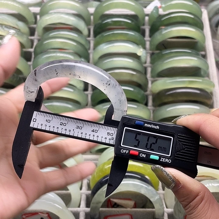 蛇纹石玉未镶嵌手镯58