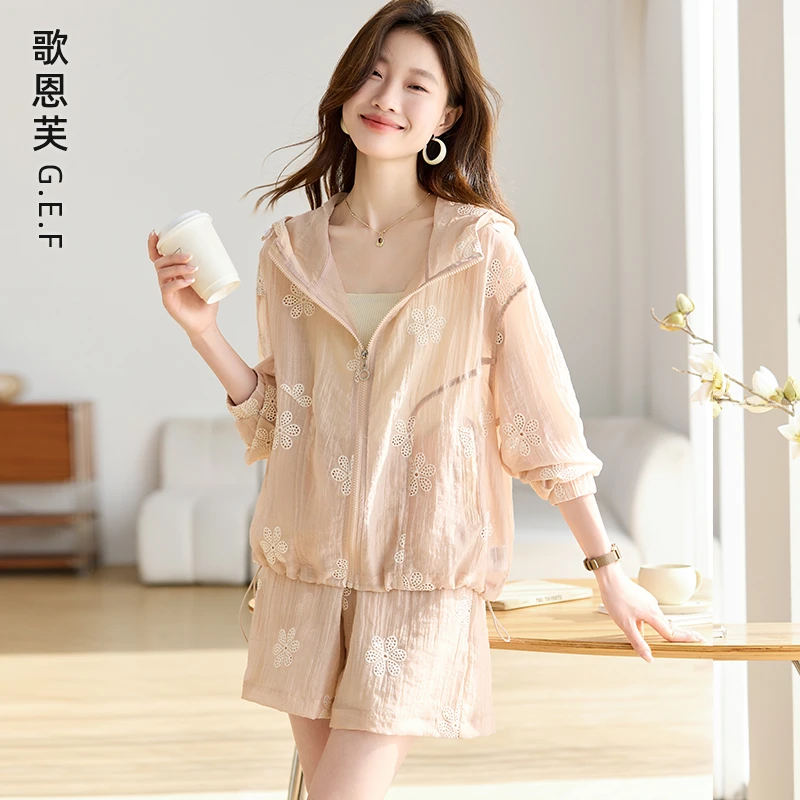 天丝防晒衣女2025新款夏季轻薄减龄穿搭一整套休闲短裤套装两件套