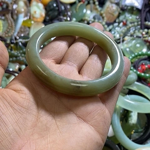 和田玉手镯未镶嵌54口径