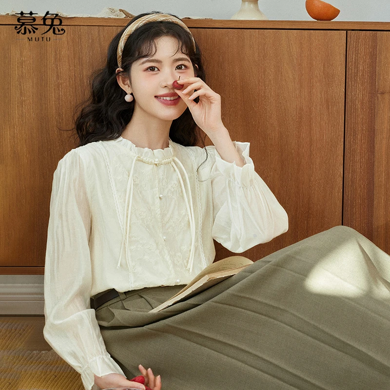 慕兔高级感复古盘扣衬衫女2024春季新款显瘦百搭设计感小众上衣