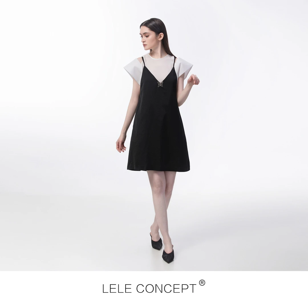 LELE CONCEPT｜「夭夭」 两件套线织露肩吊带裙减龄宽松连衣裙Q0141