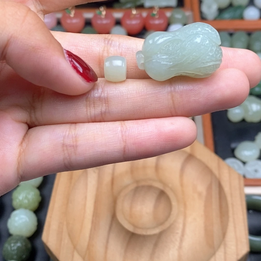 和田玉未镶嵌珠宝半成品