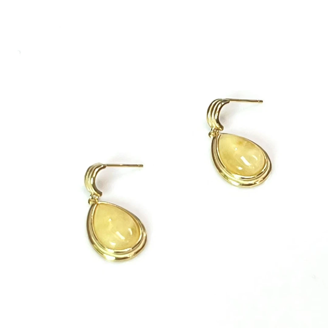 925蜜蜡水滴耳钉*（多样性发一件）