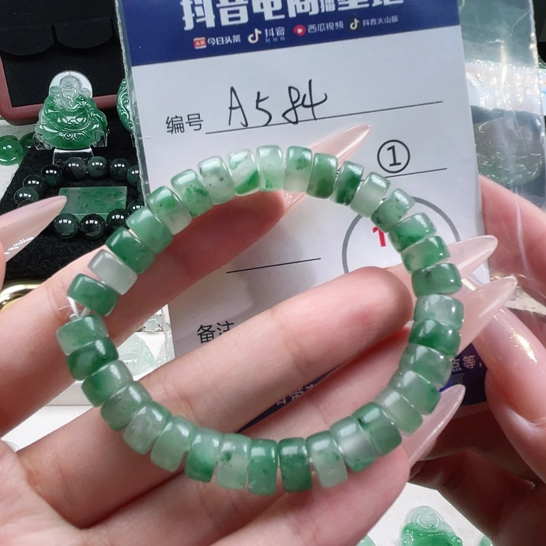 石英质玉未镶嵌颈饰