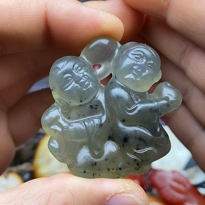 未镶嵌蛇纹石玉颈饰