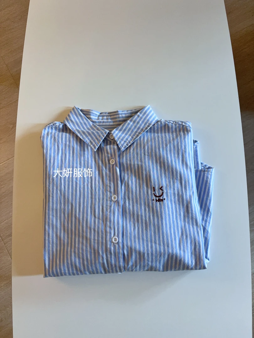 条纹衬衫！100%棉。休闲显瘦气质款百搭长袖衬衫