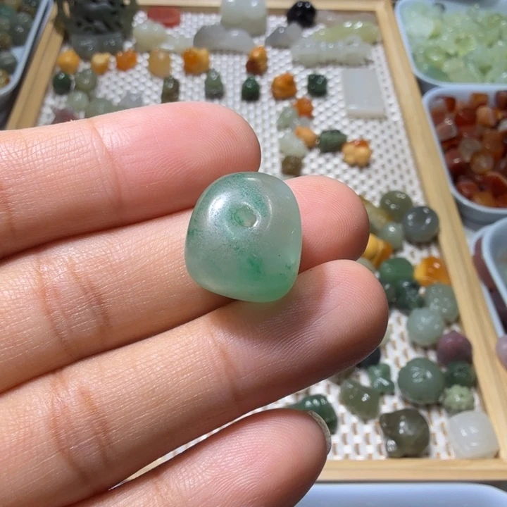 和田玉未镶嵌珠宝半成品