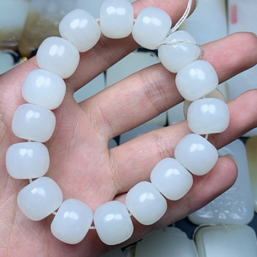 【闪购商品】颈饰未镶嵌和田玉