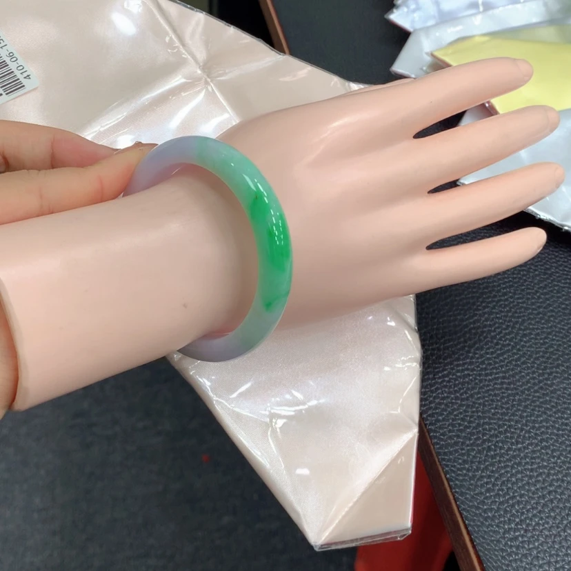 【闪购商品】翡翠手镯未镶嵌一**金翡翠