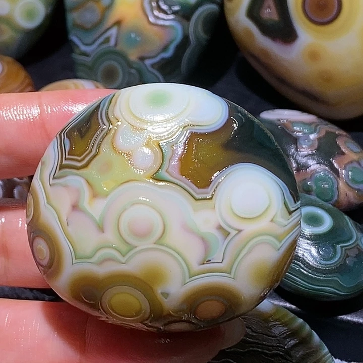 玛瑙/玉髓未镶嵌珠宝奇石65