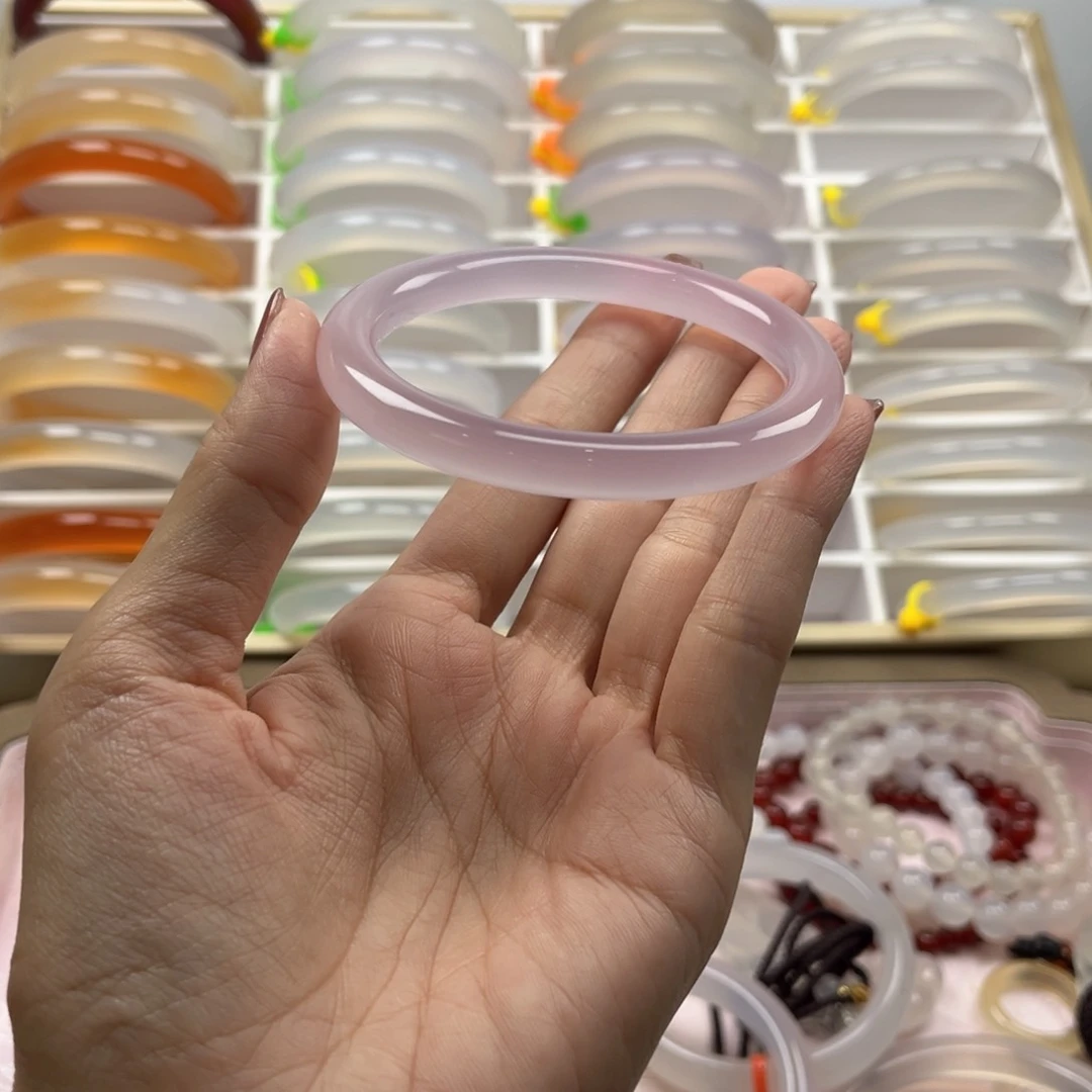 大***棒玛瑙/玉髓手镯未镶嵌