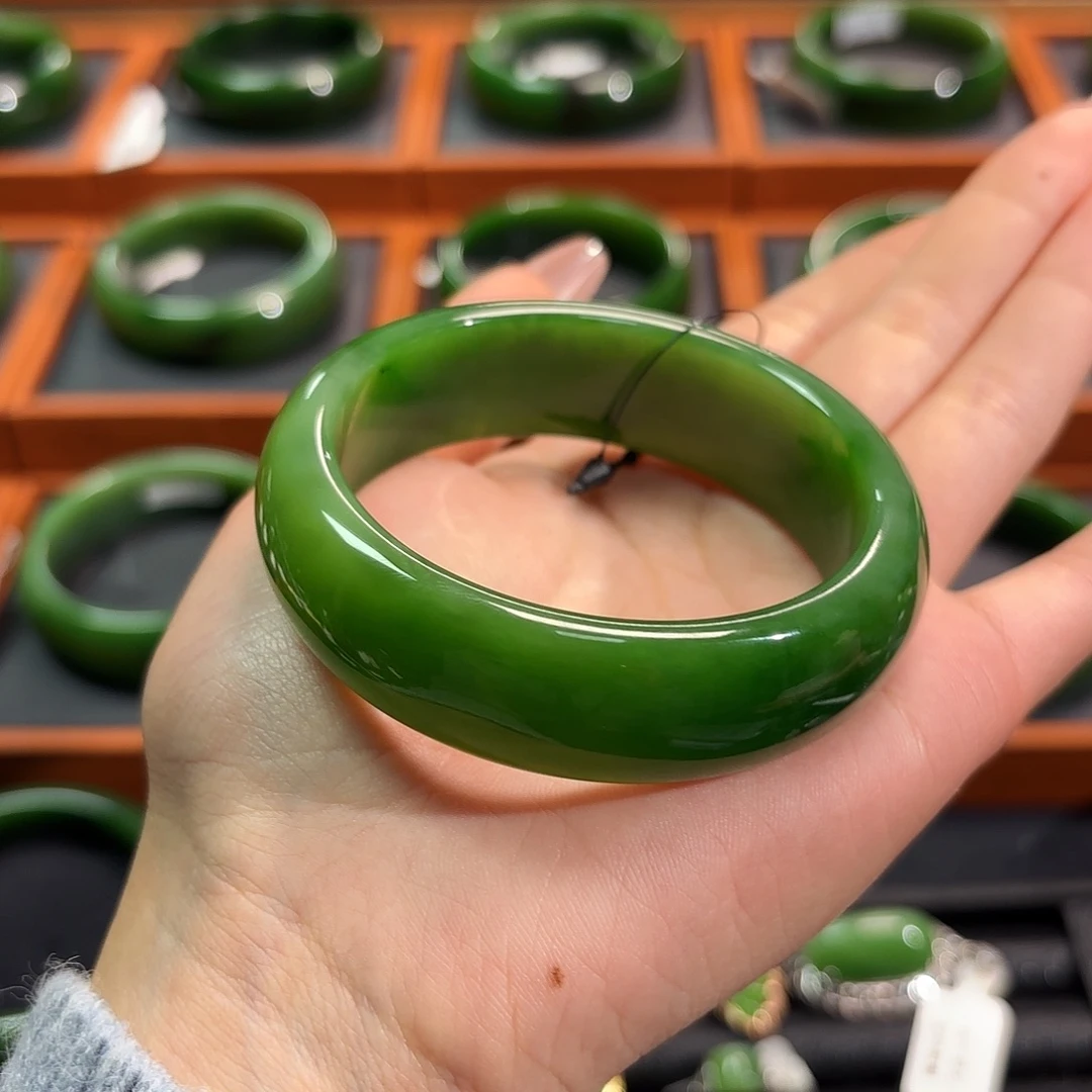 和田玉（碧玉）未镶嵌手镯冰底果绿夹层5657