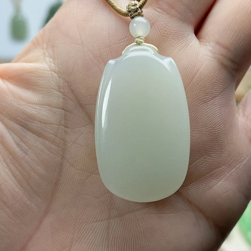 【闪购商品】颈饰未镶嵌和田玉