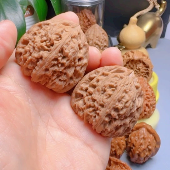 核桃精品43尺南疆石文玩