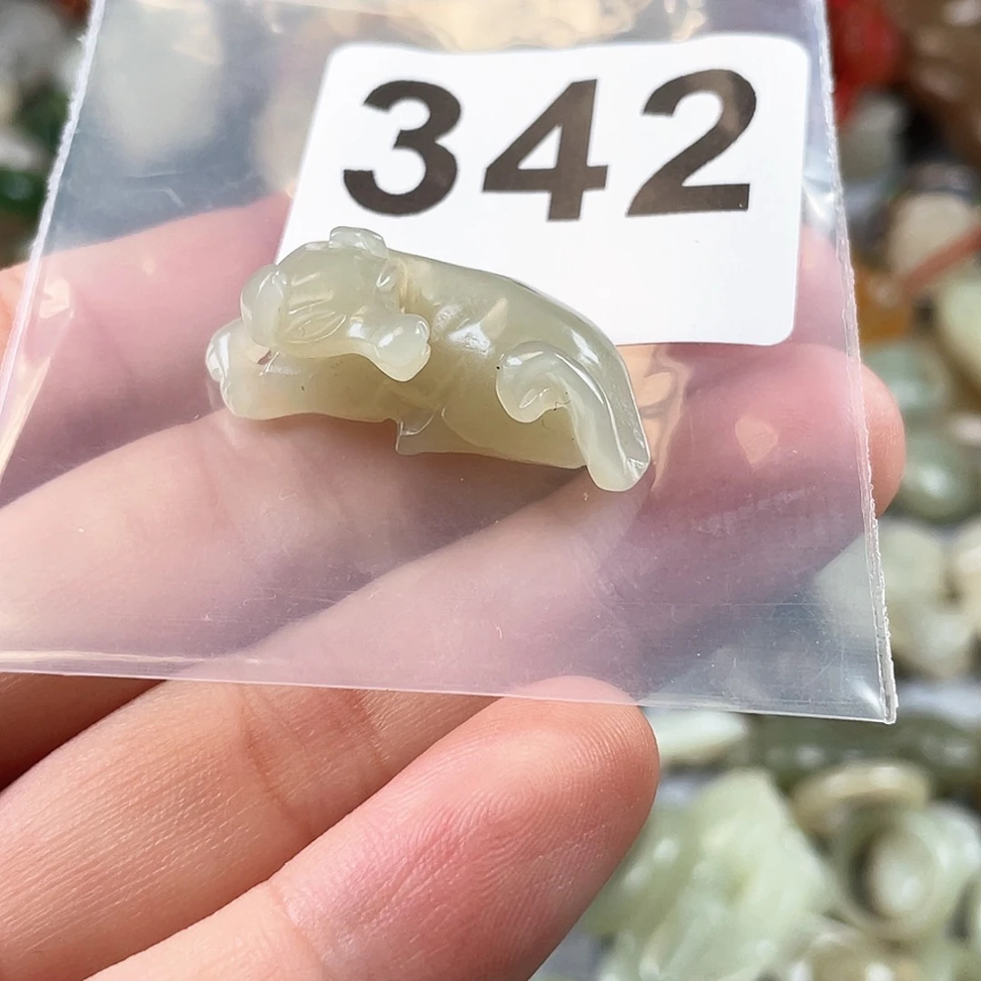 和田玉（糖玉）颈饰未镶嵌