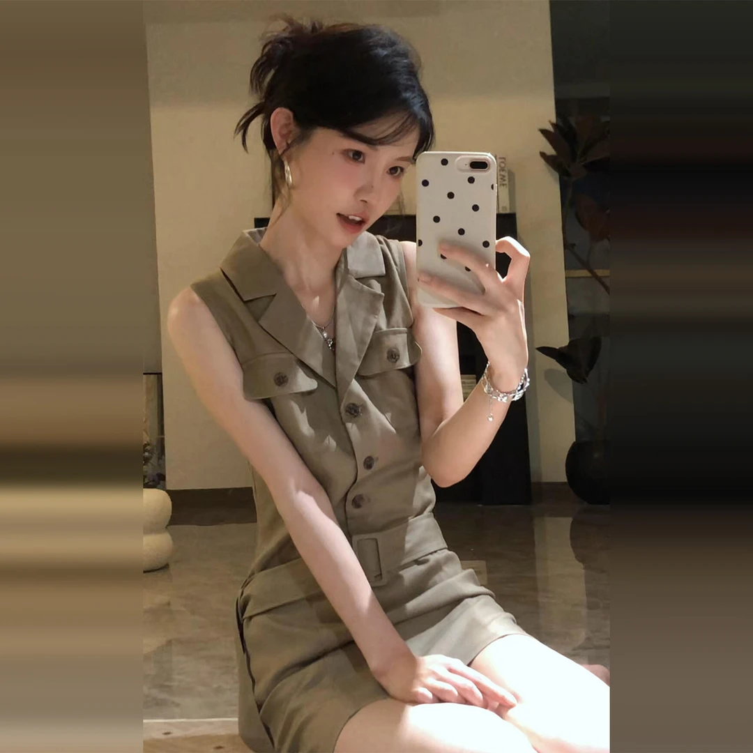 韩系高级感气质无袖连衣裙子女夏新款轻熟小众掐腰巨好看短裙4726