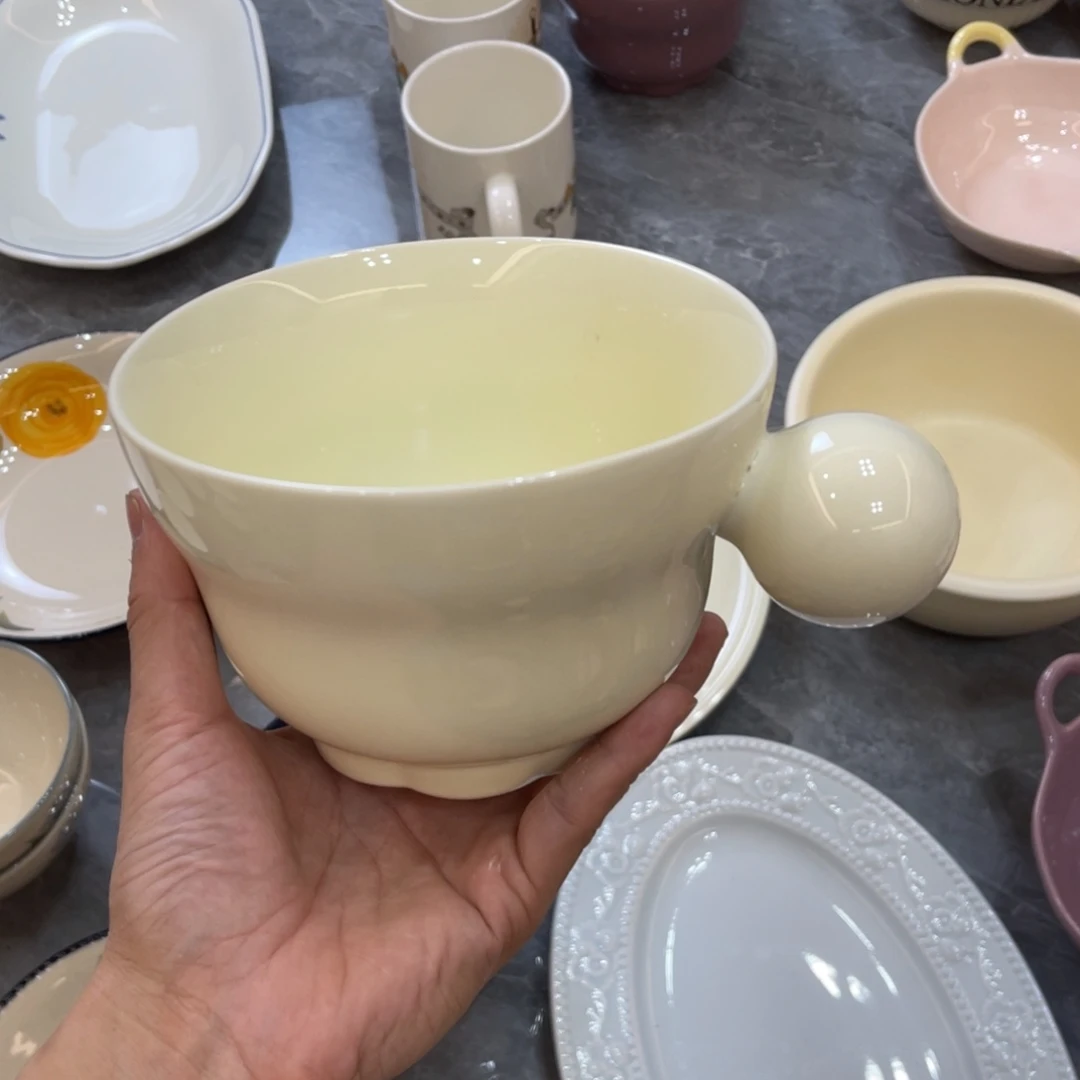 陶瓷微瑕餐具介意勿拍，满18飞！