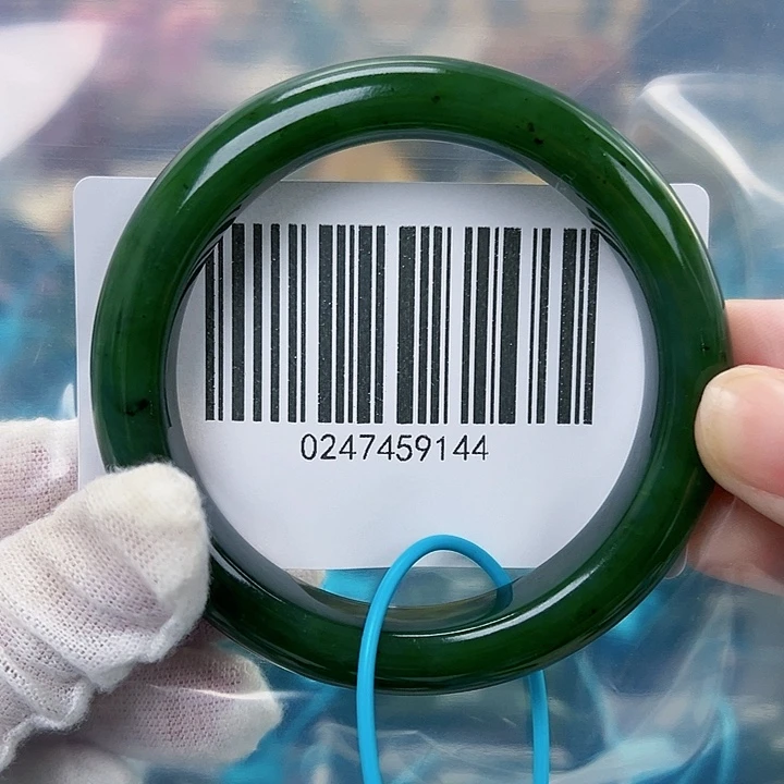 和田玉手镯未镶嵌微瑕59.5