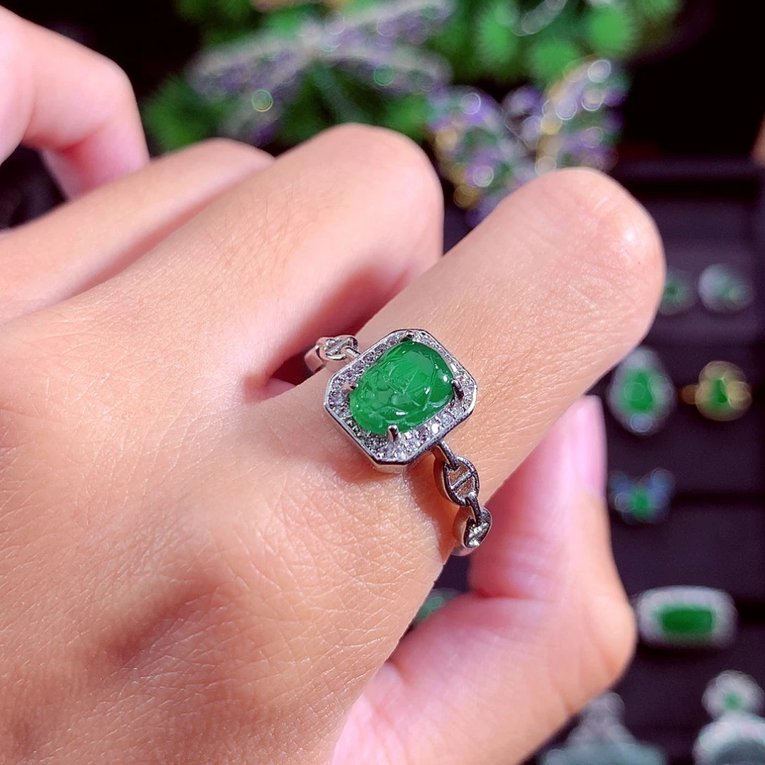 颈饰未镶嵌翡翠天然