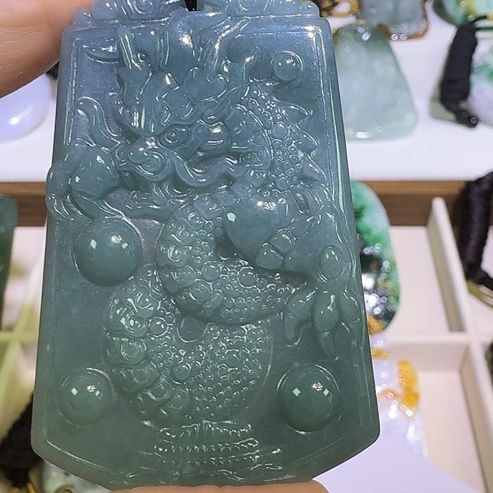 颈饰未镶嵌翡翠A货
