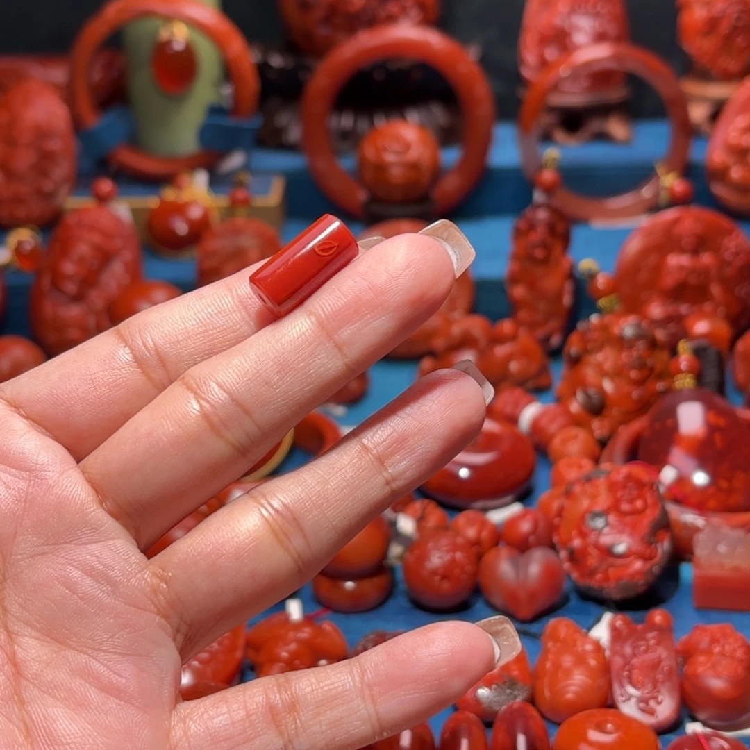 未镶嵌雕刻南红玛瑙