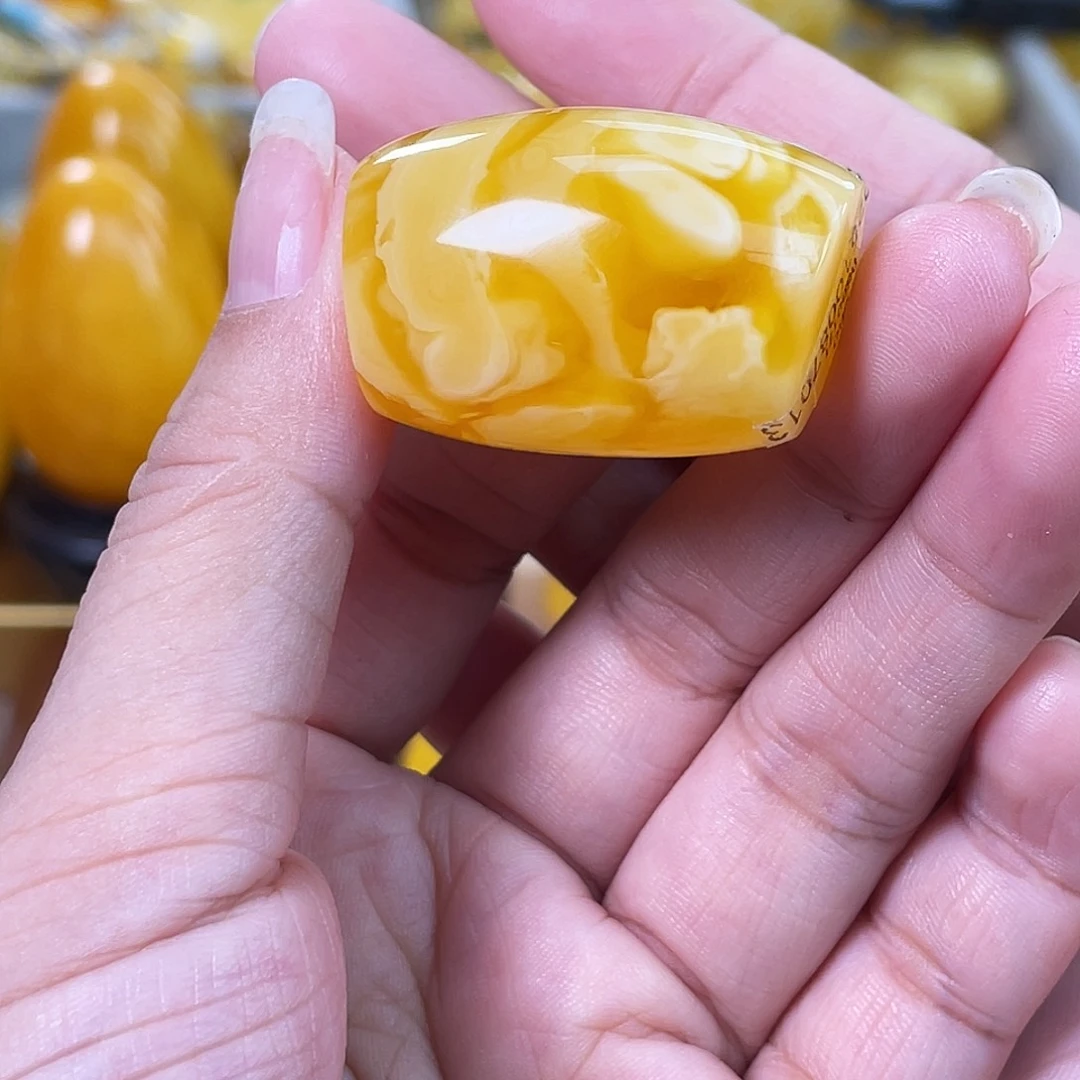 琥珀未镶嵌裸石h55