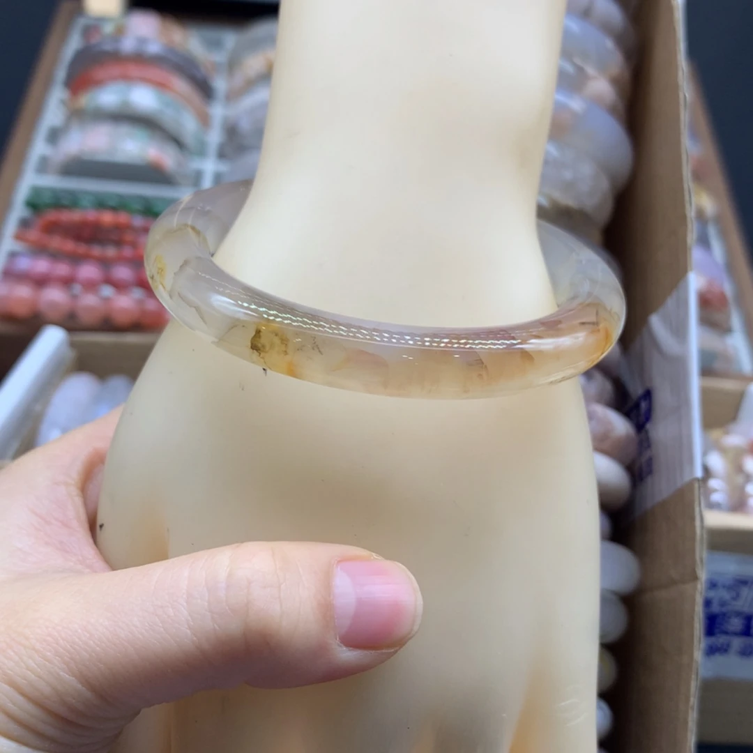 【闪购商品】玛瑙/玉髓手镯未镶嵌落****君