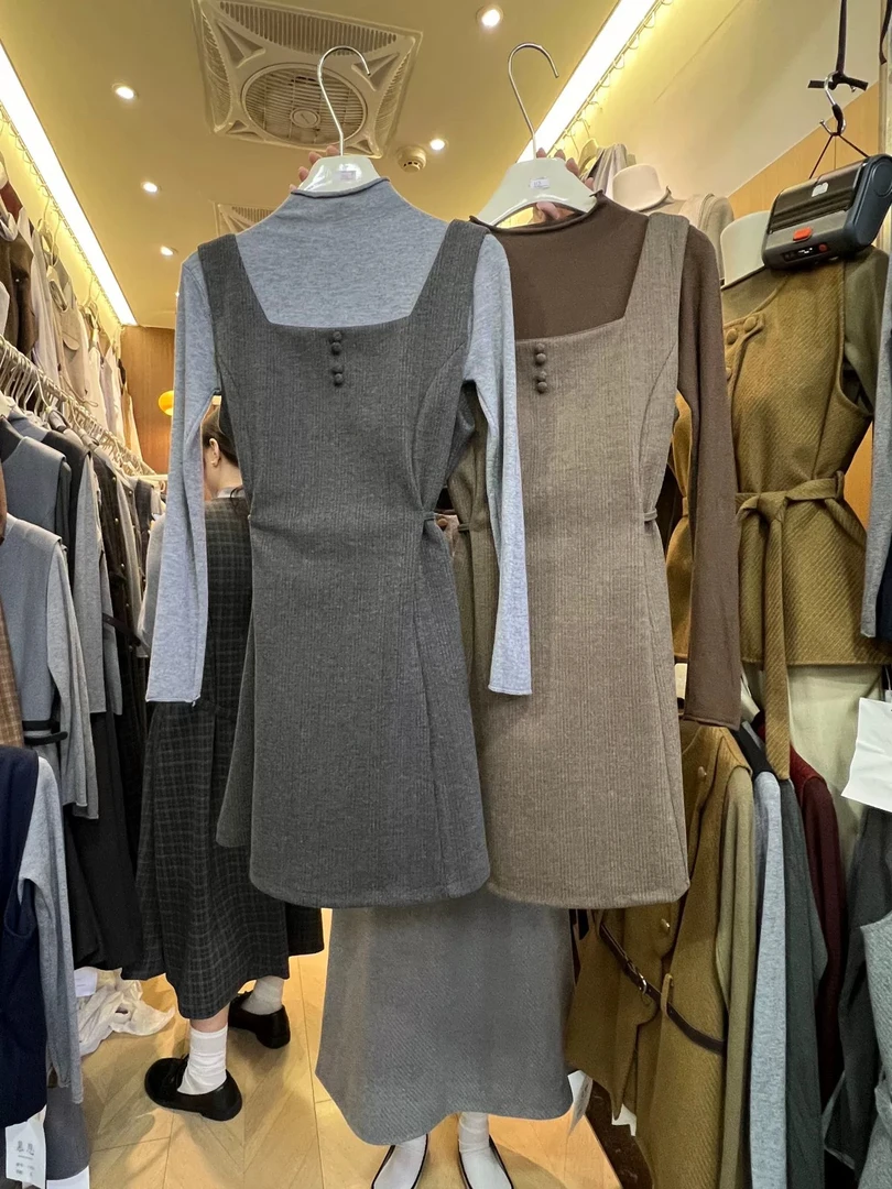 复古气质收腰显瘦方领背心连衣裙秋冬温柔风两件套108