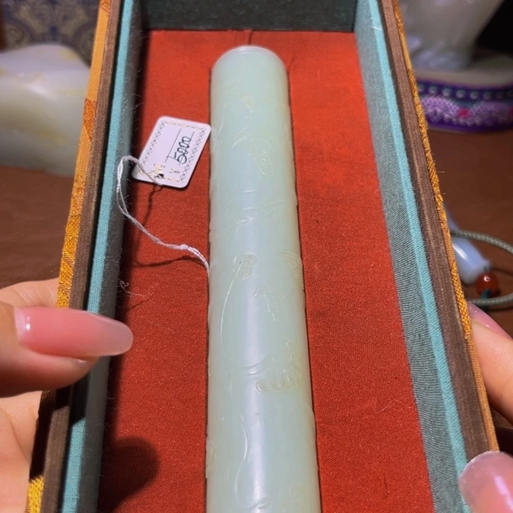 随***水未镶嵌和田玉挂件