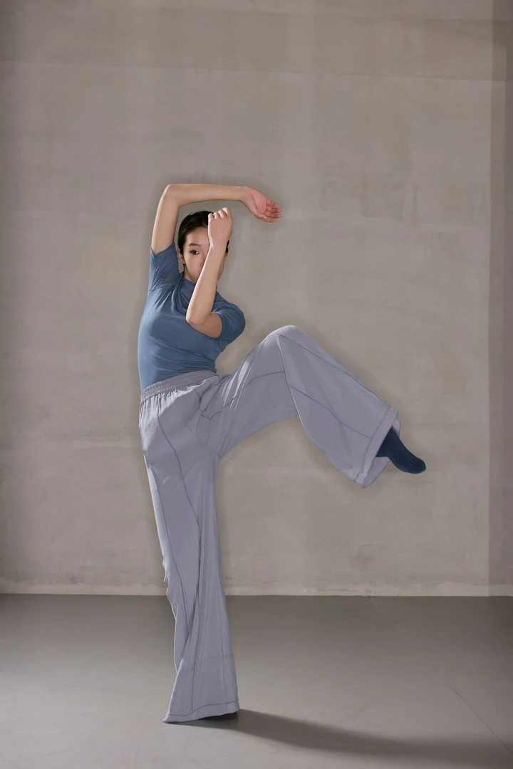 雾霾蓝松紧腰长裤竖纹简约阔腿裤拖地裤长裤Enspell TRAINING系列