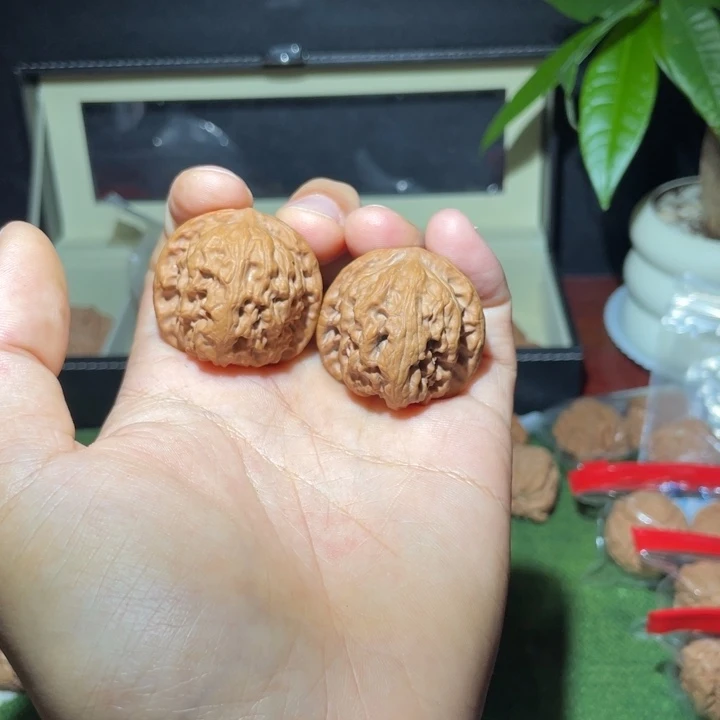 把件文玩核桃36野狼